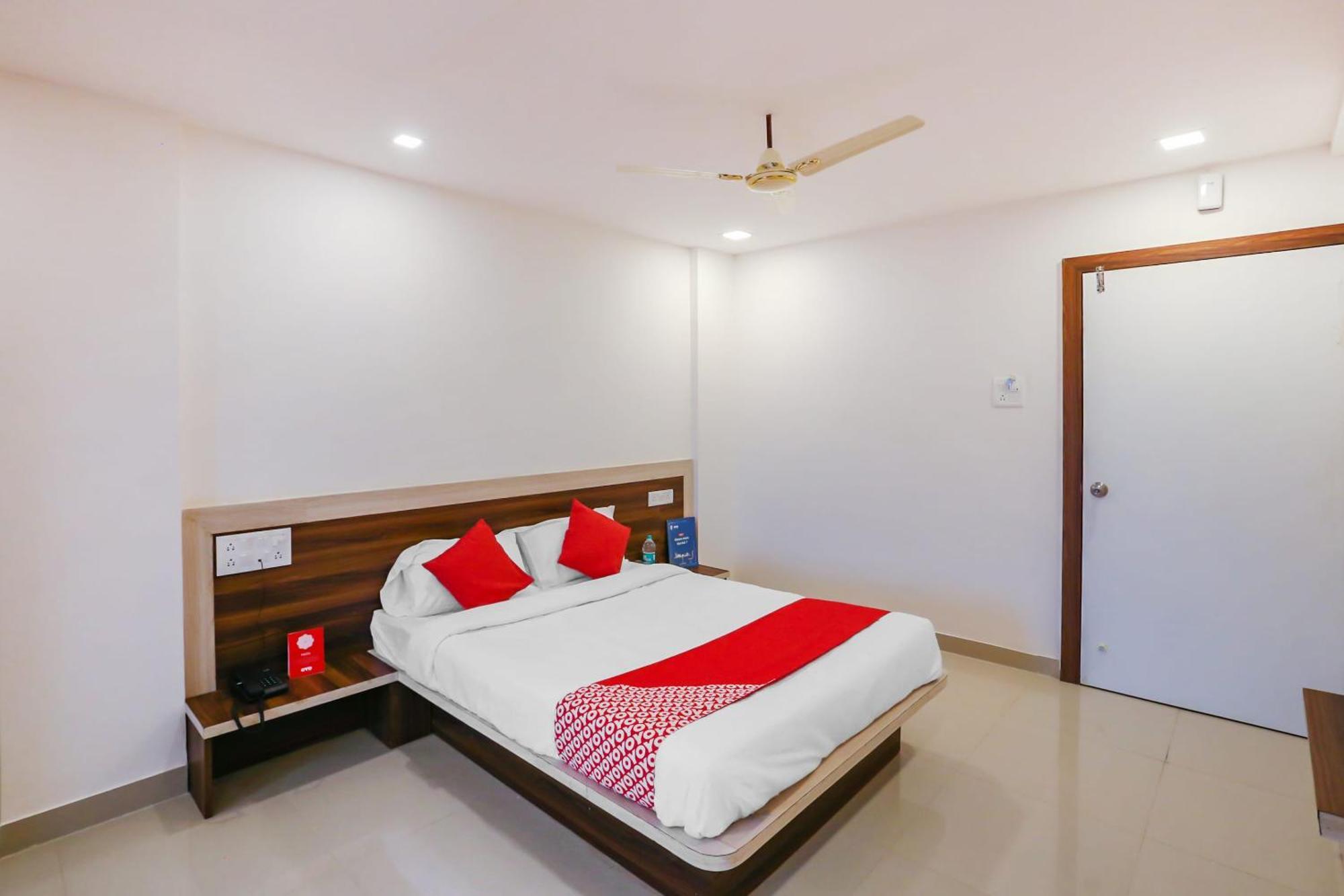 Hotel O Pingara Executive Phursungi ภายนอก รูปภาพ