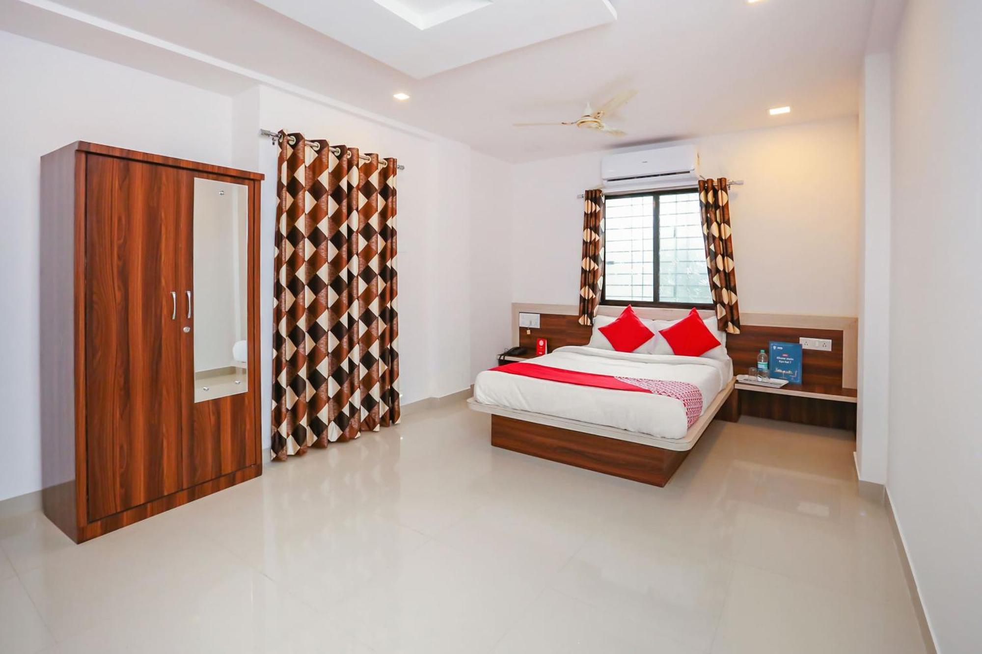 Hotel O Pingara Executive Phursungi ภายนอก รูปภาพ