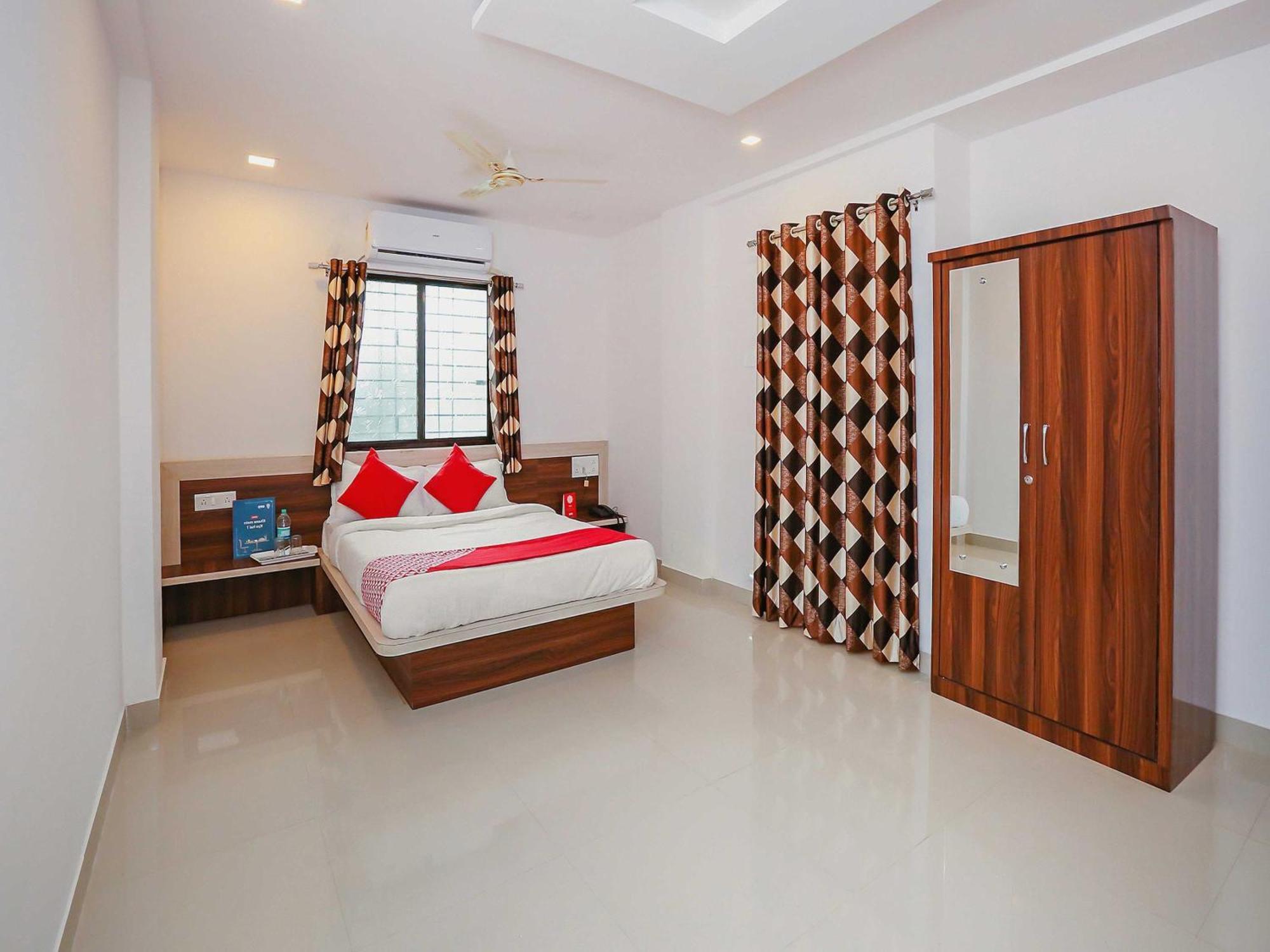 Hotel O Pingara Executive Phursungi ภายนอก รูปภาพ