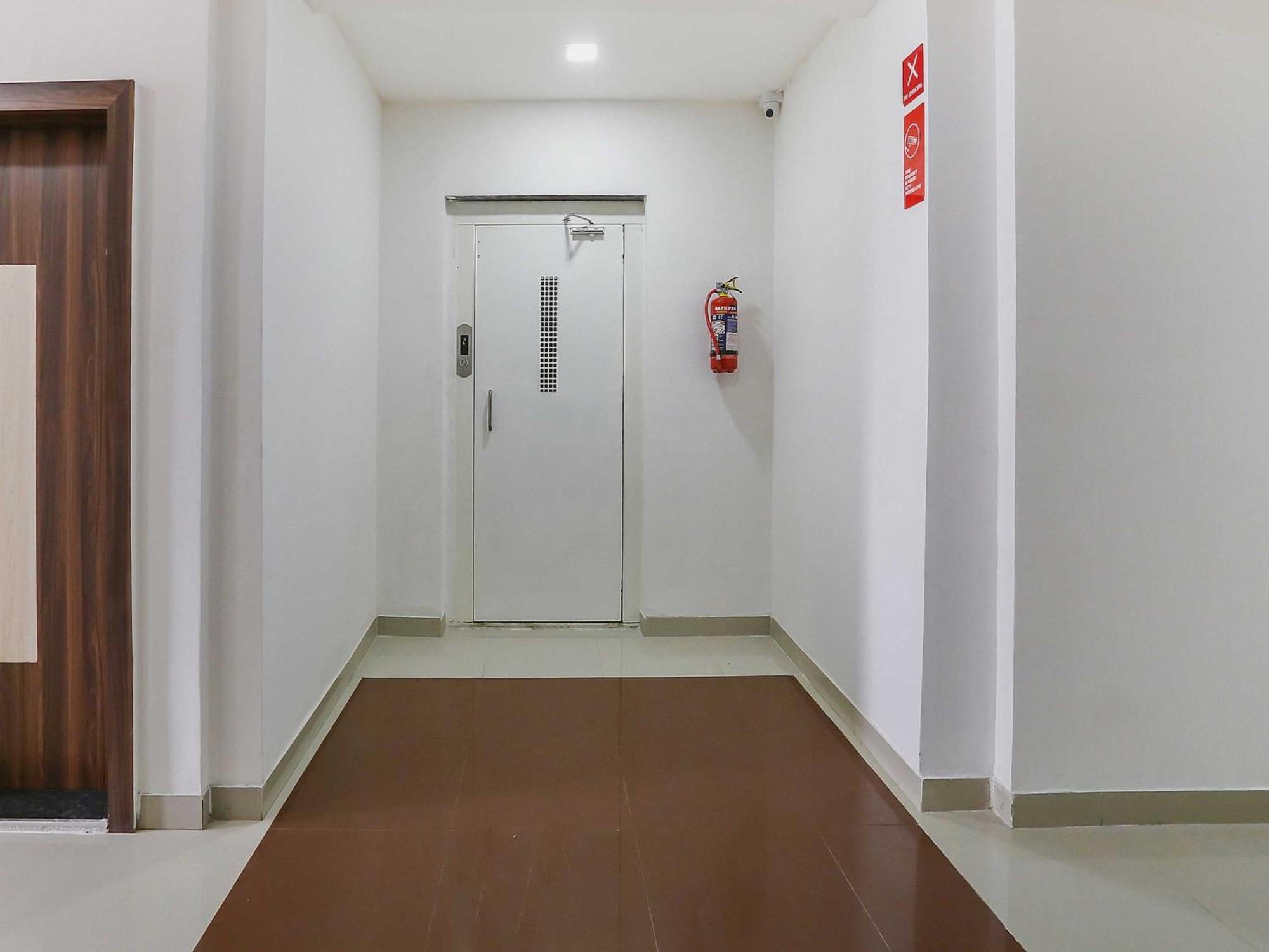 Hotel O Pingara Executive Phursungi ภายนอก รูปภาพ